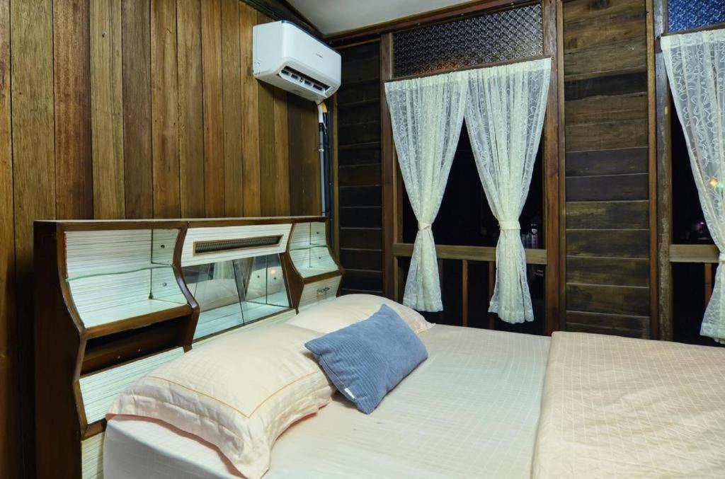 Oyo Home 90745 Desa Balqis Beach Resort Malacca Exterior foto