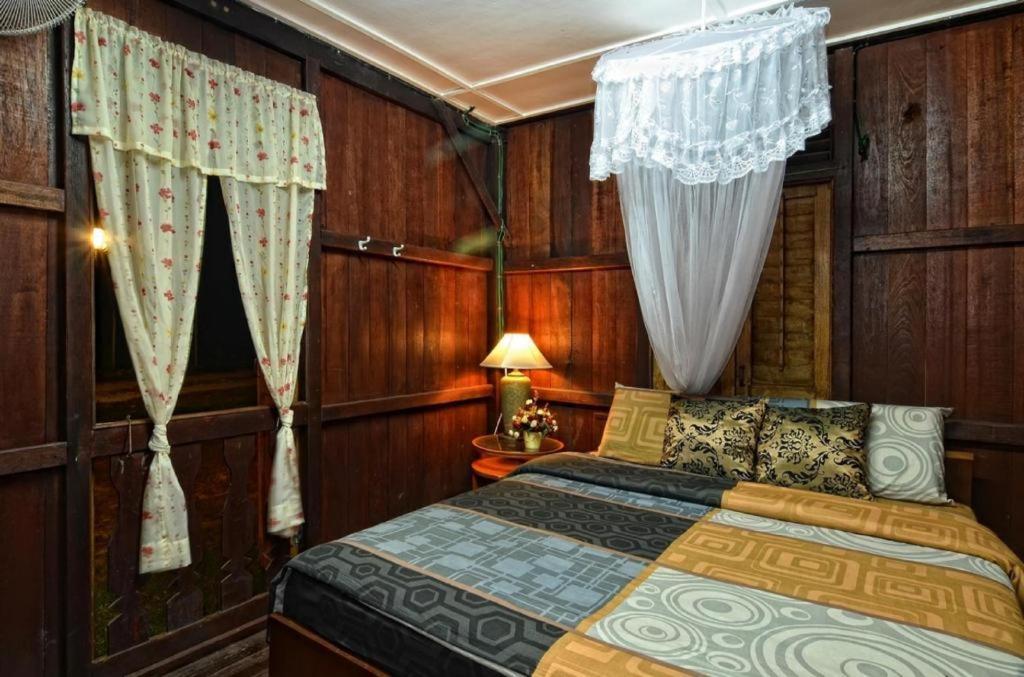 Oyo Home 90745 Desa Balqis Beach Resort Malacca Exterior foto